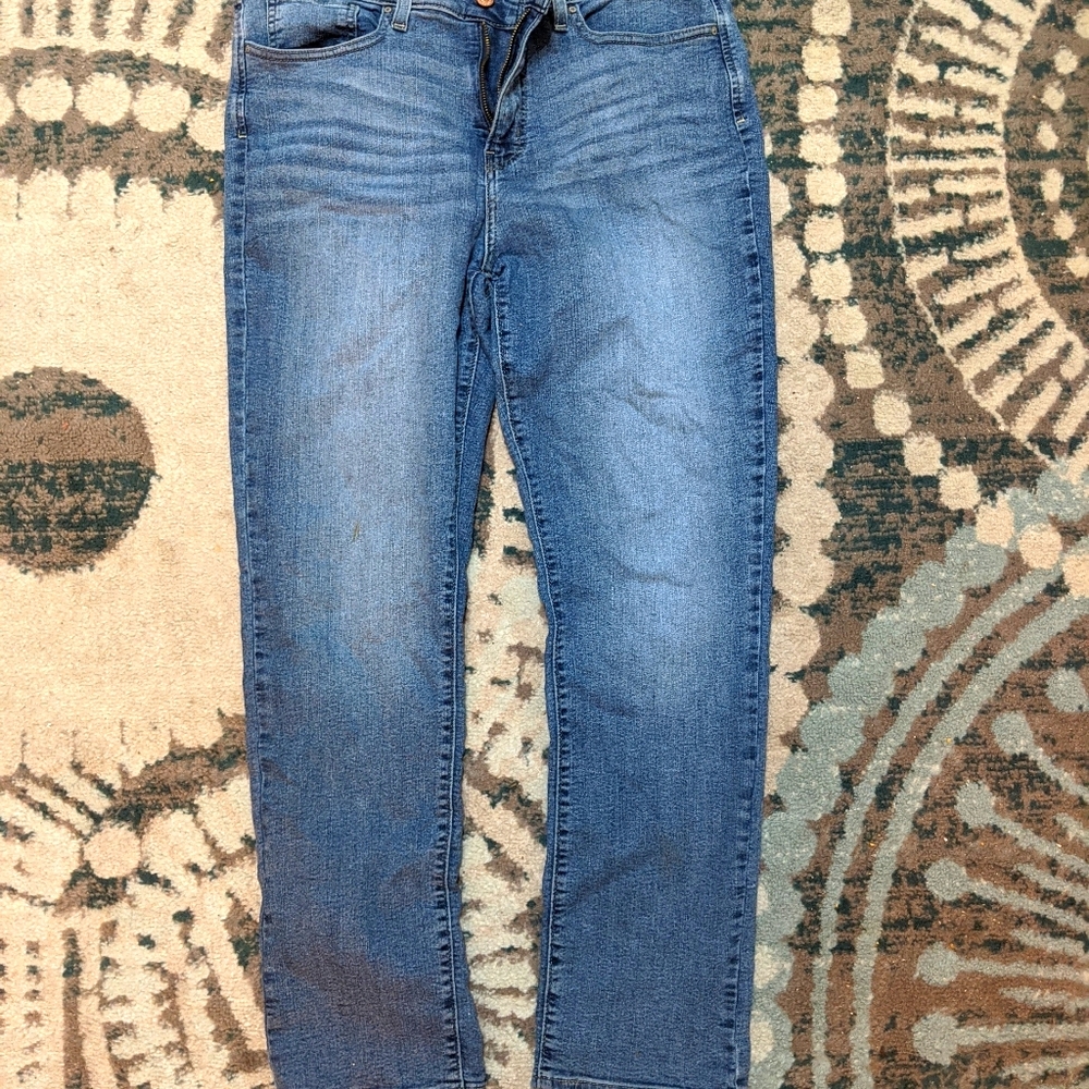 Straight leg signature Levi Strauss jeans